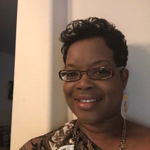 Meet your Posher, Regina